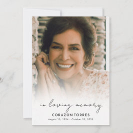 Loving Memory写真のミニマルなスクリプト葬儀 招待状