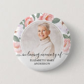 Loving Memory Waterカラーフローラ写真の葬儀 缶バッジ (正面)