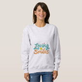 Loving SmilesT-Shirt スウェットシャツ (正面フル)