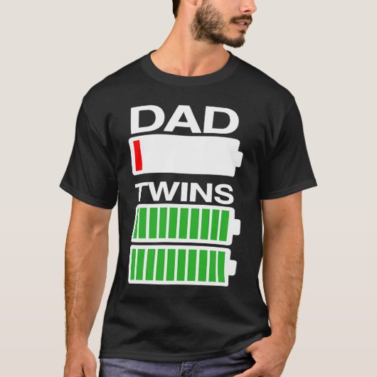Low Battery Dad Of Twins Mom 1 Mom And Dad Matchin Tシャツ (正面)