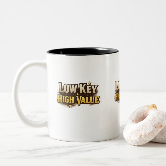 Low Key High Value ツートーンマグカップ (ドーナツ)