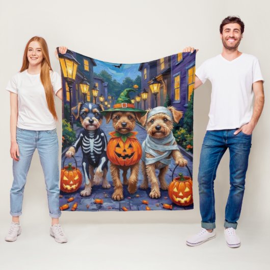 Lowchen Dogs Trick-or-Treating Halloween Costumes フリースブランケット (インサイチュ)