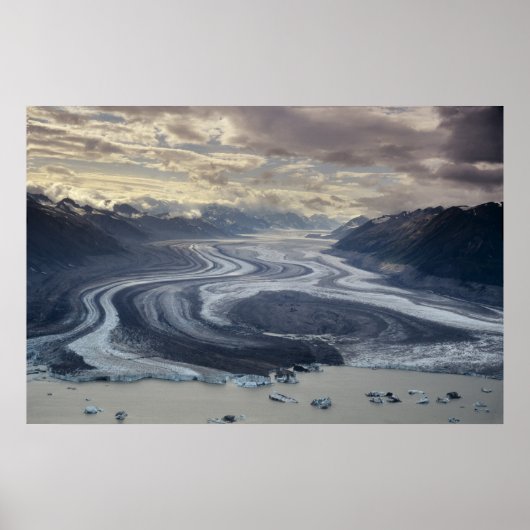 Lowell GlacierはAlsek Riverに流れ込む ポスター (正面)