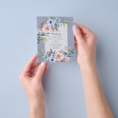 LOWEST BUDGETピンク青い花の結婚式招待状 チラシ (手)