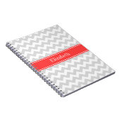 Ltグレーウィットシェブロンコーラルレッドネームモノグラム ノートブック (右側)