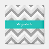 Ltグレーメッドグレーホワイトシェブロンティール（緑がかった色）名モノグラム マグネット (正面)