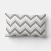 Lt 2 Gray Wht Chevron SQ Navy Blue Nameモノグラム ランバークッション (裏面)
