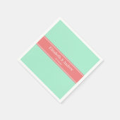 Lt Mint、無地のLt Coral Ribbon Name Monogram スタンダードカクテルナプキン (角)