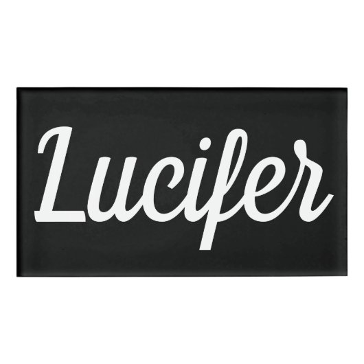 Luciferの長方形磁気名前入りの記章 名札 (正面)
