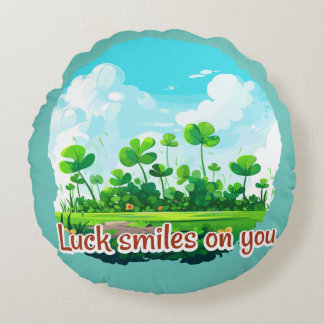 Luck smiles on you ラウンドクッション