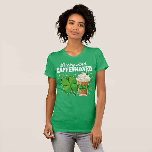 Lucky And Caffeinated Shamrock Tシャツ (正面フル)