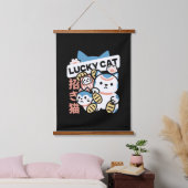 Lucky Cat Art – Maneki Neko with Gold Coin 吊り下げ型タペストリー (寝室)