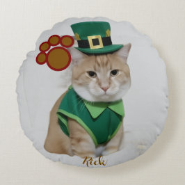 Lucky Cat Dressed as Leprechaun Round Pillow ラウンドクッション