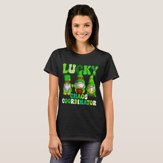 Lucky chaos coordinator shamrock leopard gnomes tシャツ (正面フル)