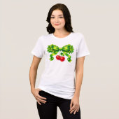 Lucky Clover Bow with Cherries Green Design トライブレンドＴシャツ (正面全面)
