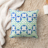 Lucky Clover Throw Pillow クッション (ブランケット)
