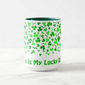 Lucky Day Shamrocks Four Leaf Clover Personalized  マグカップ (中央)