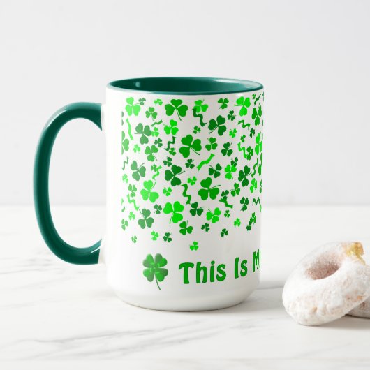 Lucky Day Shamrocks Four Leaf Clover Personalized  マグカップ (ドーナツ付き)