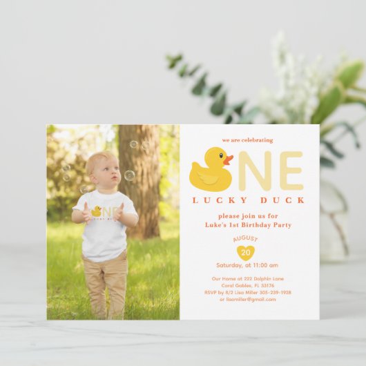 Lucky Duck First Birthday Photo Invitation 招待状 (スタンド正面)