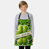 Lucky for leaf clover Saint Patrick's Day Patrick' エプロン (着用した状態)