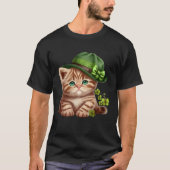 Lucky Green Proud Irish St Patricks Day Cat Tシャツ (正面)