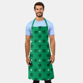 Lucky in Love Shamrock Apron エプロン (着用した状態)