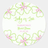 Lucky in Love ShamrockPink Green Bridal Shower ラウンドシール (正面)