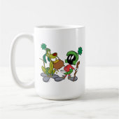 LUCKY MARVIN THE MARTIAN™とK-9 コーヒーマグカップ (左)