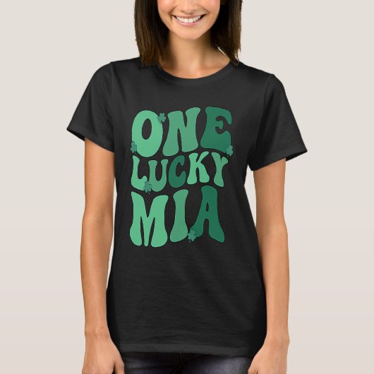 Lucky Mia Grandmother St Patrick's Day Mia Grandma Tシャツ (正面)