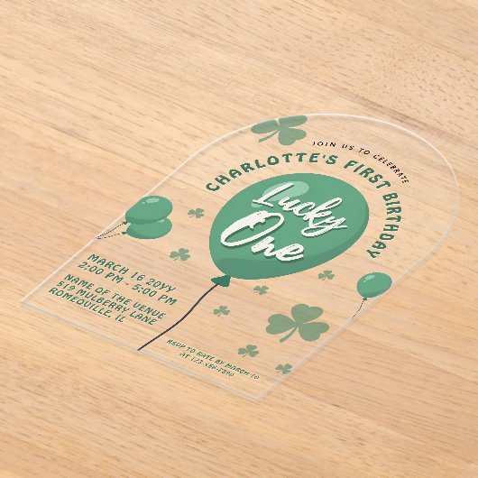 Lucky One 1st Birthday St Patricks Day Balloon アクリル招待状 (レイダウン)