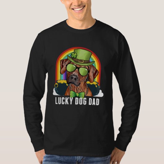 Lucky Rhodesian Ridgeback Dog Dad St Patricks Day Tシャツ (正面)
