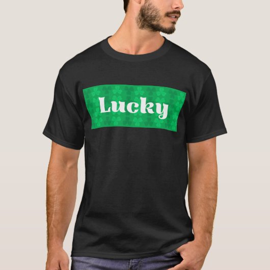 Lucky St. Patrick's Day Green Shamrock Pattern Tシャツ (正面)