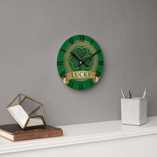 Lucky St Patrick's Day Shamrock Irish Roman Clock ラウンド壁時計 (オフィス)