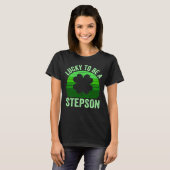 Lucky To Be Stepson Leprechaun Shamrock St Patrick Tシャツ (正面フル)
