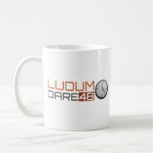 Ludumの挑戦の光沢がある時計 コーヒーマグカップ (左)