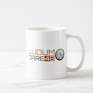 Ludumの挑戦の光沢がある時計 コーヒーマグカップ