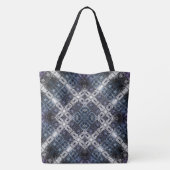 Luminous Blue and White Geometric Lattice トートバッグ (裏面)