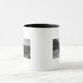 Lummi Island, WA - Lummi Rocksからの眺め マグカップ (中央)