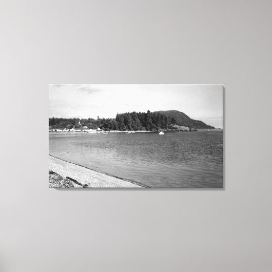 Lummi Island, WA - View of Lago Bay Photography キャンバスプリント (正面)
