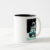 LUNAR SCOOTERIST -おもしろい2D宇宙飛行士の漫画 ツートーンマグカップ (正面右)