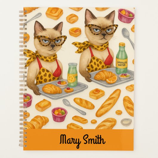 Lunch Lady serving food in school  プランナー手帳 (正面)