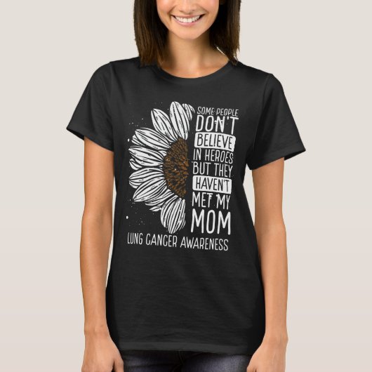 Lung Cancer Awareness Ribbon Mom Warrior Tシャツ (正面)
