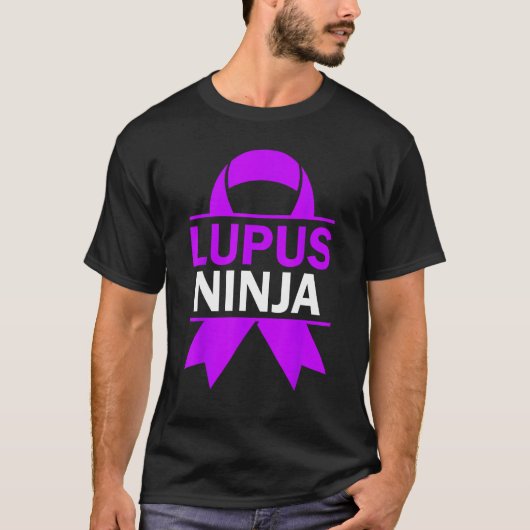 Lupus Awareness Purple Ribbon Lupus Warrior 1 Tシャツ (正面)