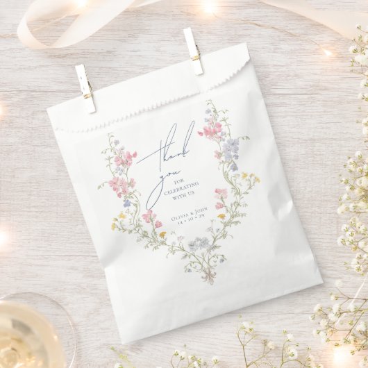 Lush Blue Boho Wildflowers Elegant Wedding フェイバーバッグ (クリップ留めされた状態)
