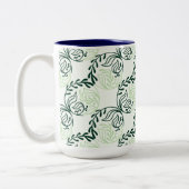 Lush Green Leaves And Vines Pattern ツートーンマグカップ (左)