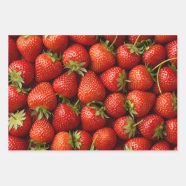 Lush, Ripe Strawberry Field Close-up Pattern ラッピングペーパーシート