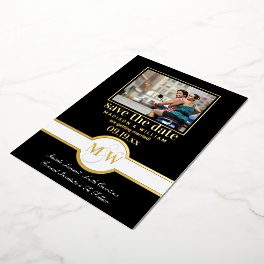 Luxe Monogram Photo Save The Date Black And Data 箔招待状 (回転した状態)