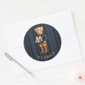 Luxe Preppy Plaid Christmas Teddy Bear ラウンドシール (封筒)