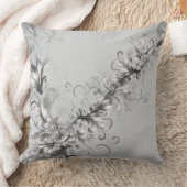 Luxe Silver Embellished Throw Pillow クッション (ブランケット)