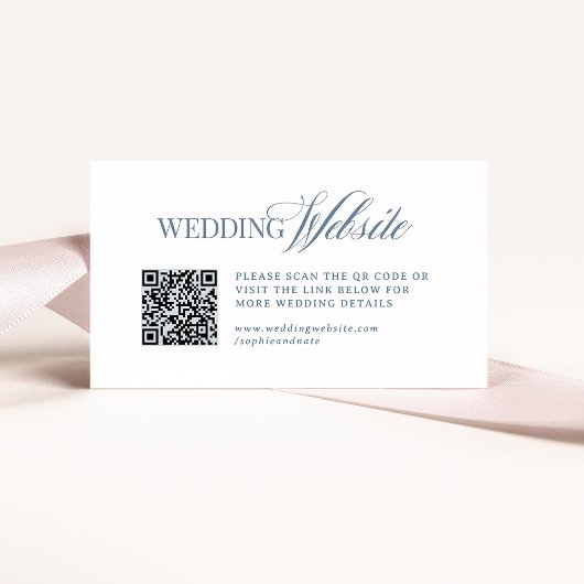 Luxe White and Dusty Blue Wedding Website QR Code エンクロージャーカード